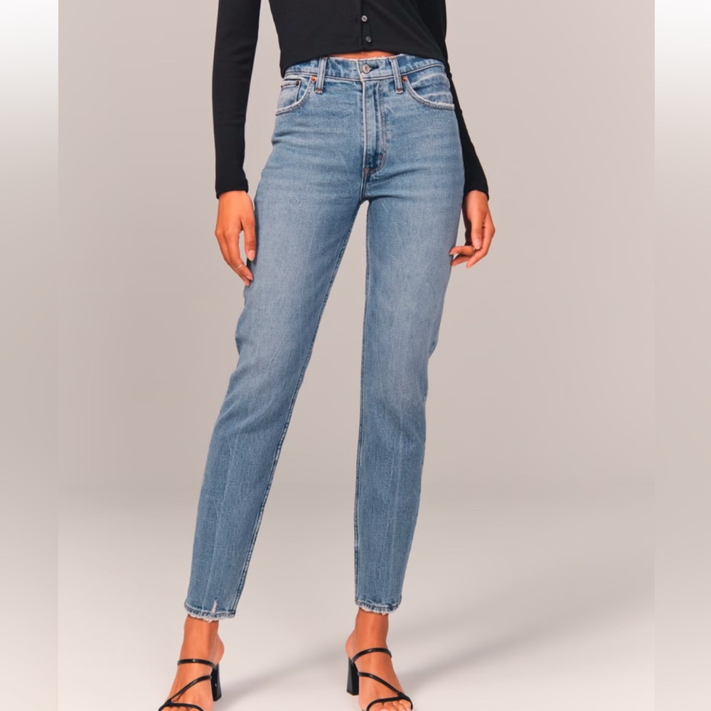 Abercrombie & fitch the skinny high rise mom Jean